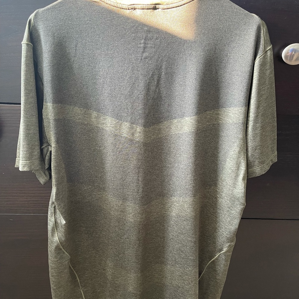 Nike Dry Ultimate V-Neck Men’s Training Shirt